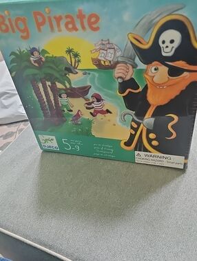 Djeco Big Pirate Board Game Children's Strategy Game Ages 5-9 Brand New Sealed